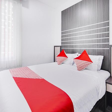 Oyo 2233 Bell'S Place Богор Экстерьер фото