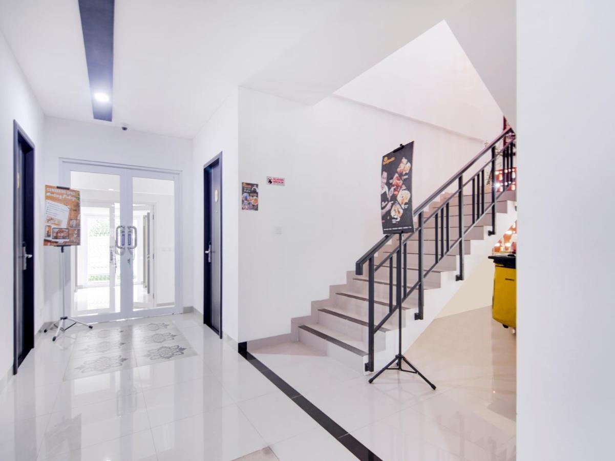 Oyo 2233 Bell'S Place Богор Экстерьер фото